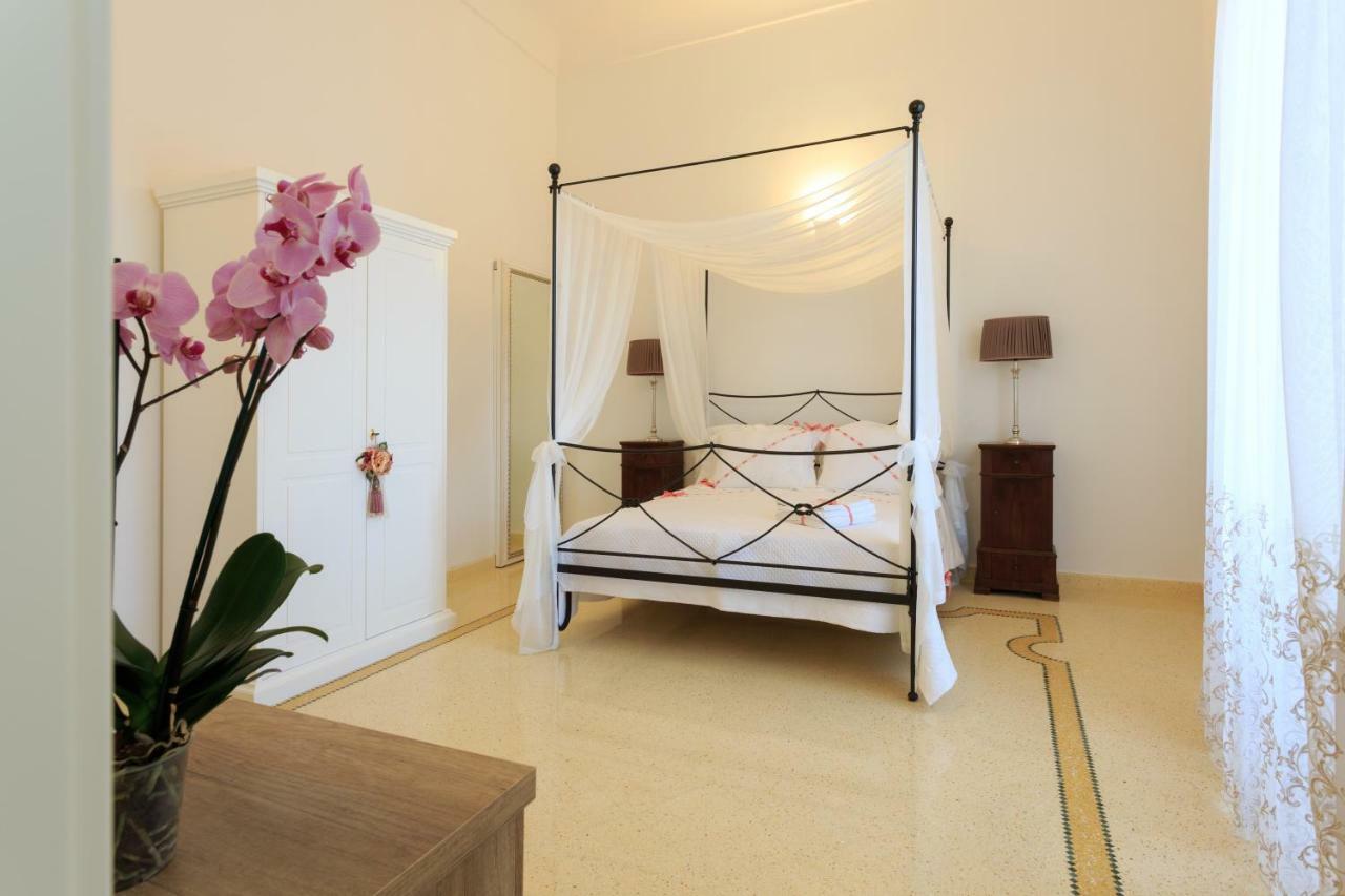 Palazzo Casto Relais Hotel Taviano  Exterior photo